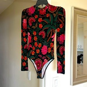 FARM Rio bodysuit 🌸 🌺 🌸